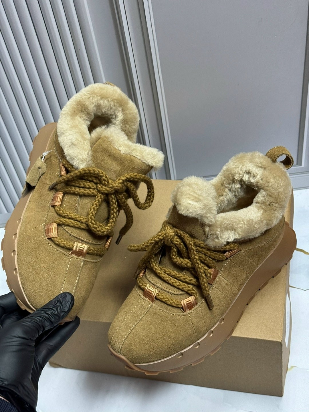 ,кроссовки женскиe,зимние кроссовки,женская ,женские зимние кроссовки