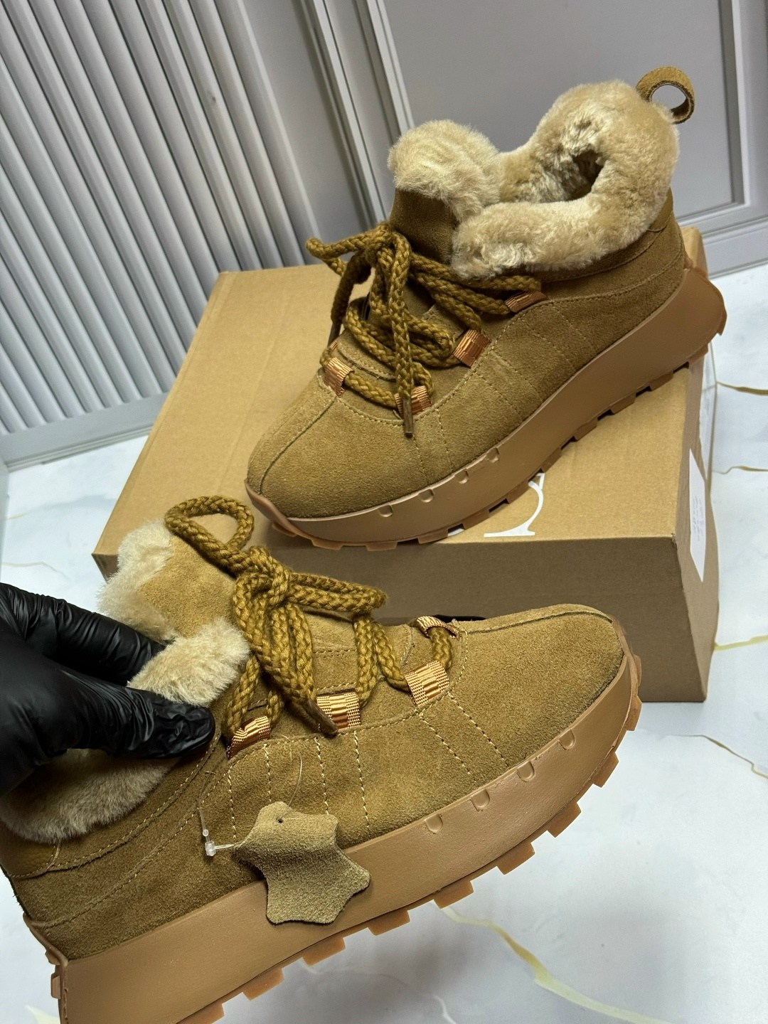 ,кроссовки женскиe,зимние кроссовки,женская ,женские зимние кроссовки