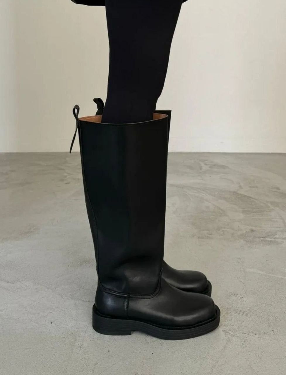 сапоги высокие,женские сапоги,сапоги демисезонные,черные сапоги,сапоги кожаные