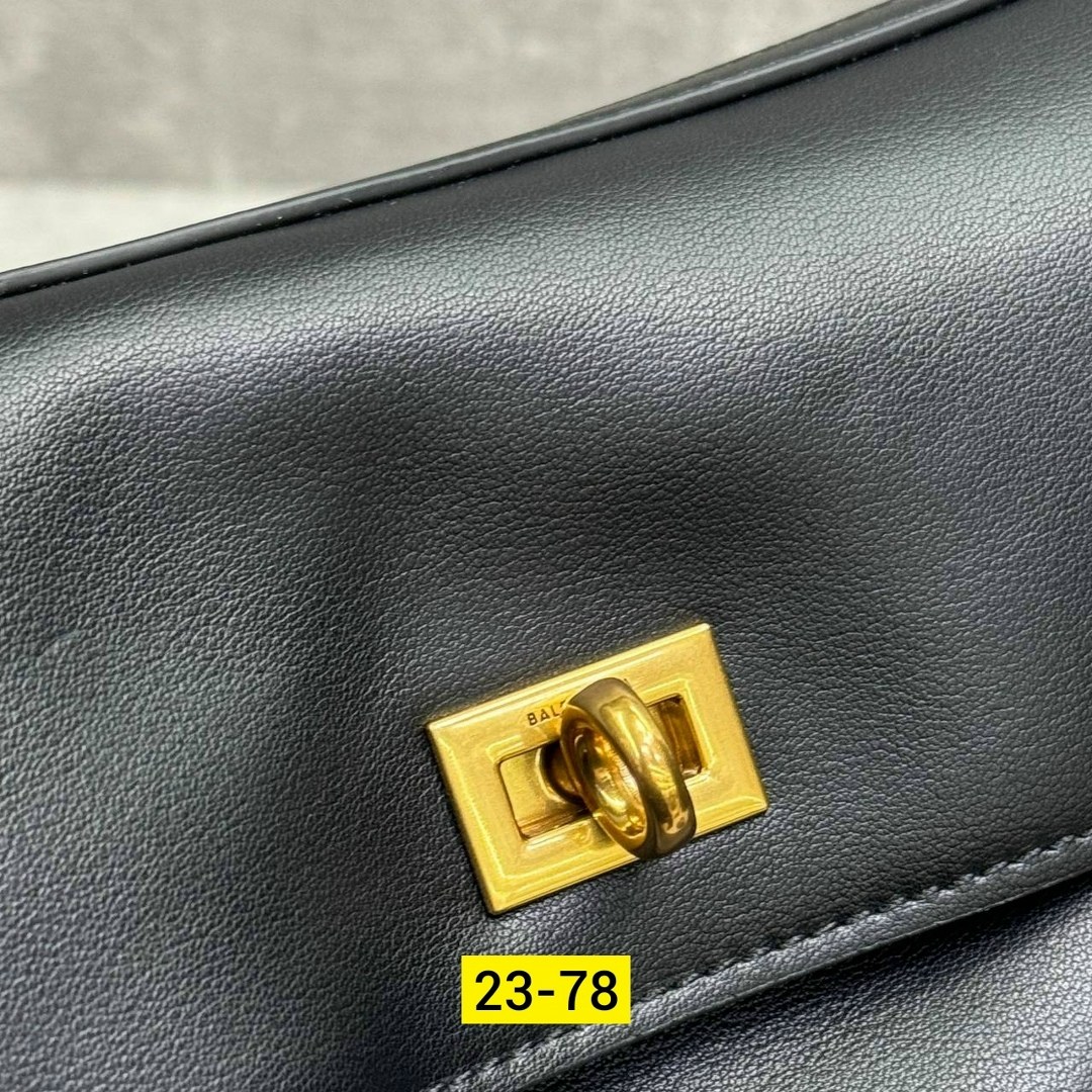 брелок кожаный,брендовая женская сумка,сумки,брелок женский,аксессуар