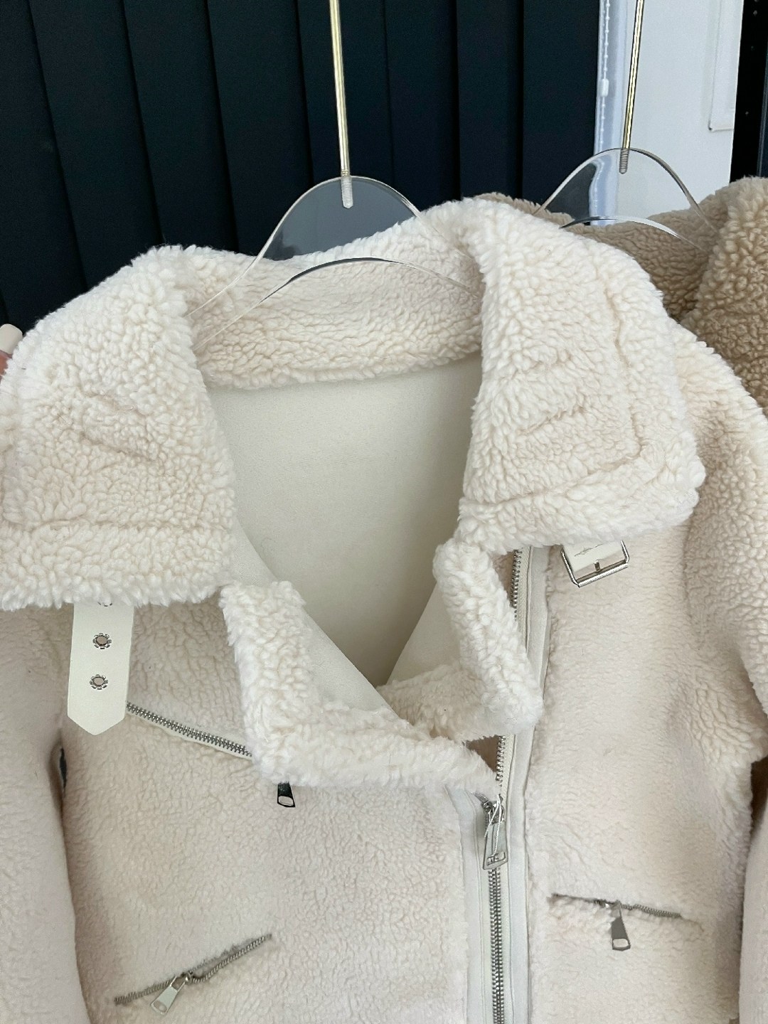 белая дубленка,бежевая дубленка,стильная дубленка,куртка дубленка,авиатор дубленка