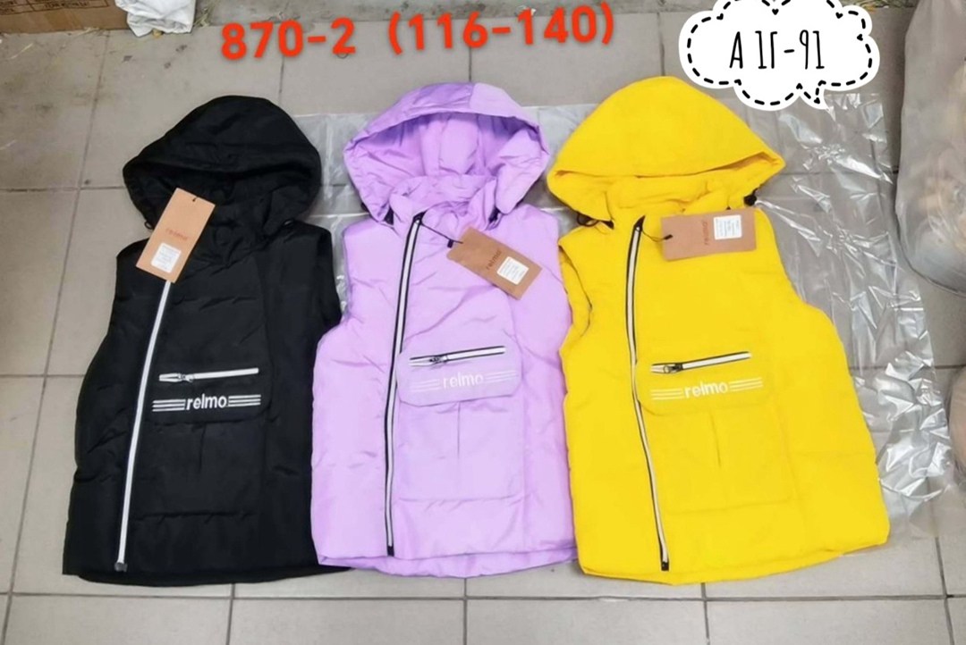 демисезонный жилет,детский жилет,жилет двусторонний,жилет на синтепоне,жилетка