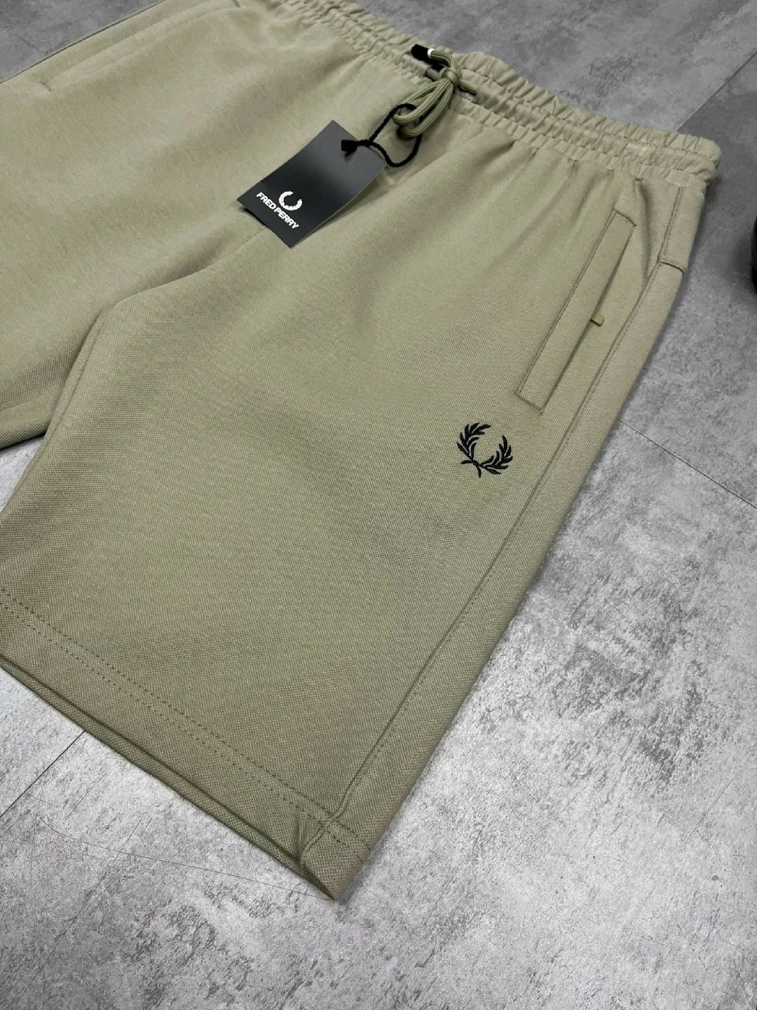 мужские шорты,шорты для мужчин,шорты фред перри,шорты спортивны,шорты мужские черные