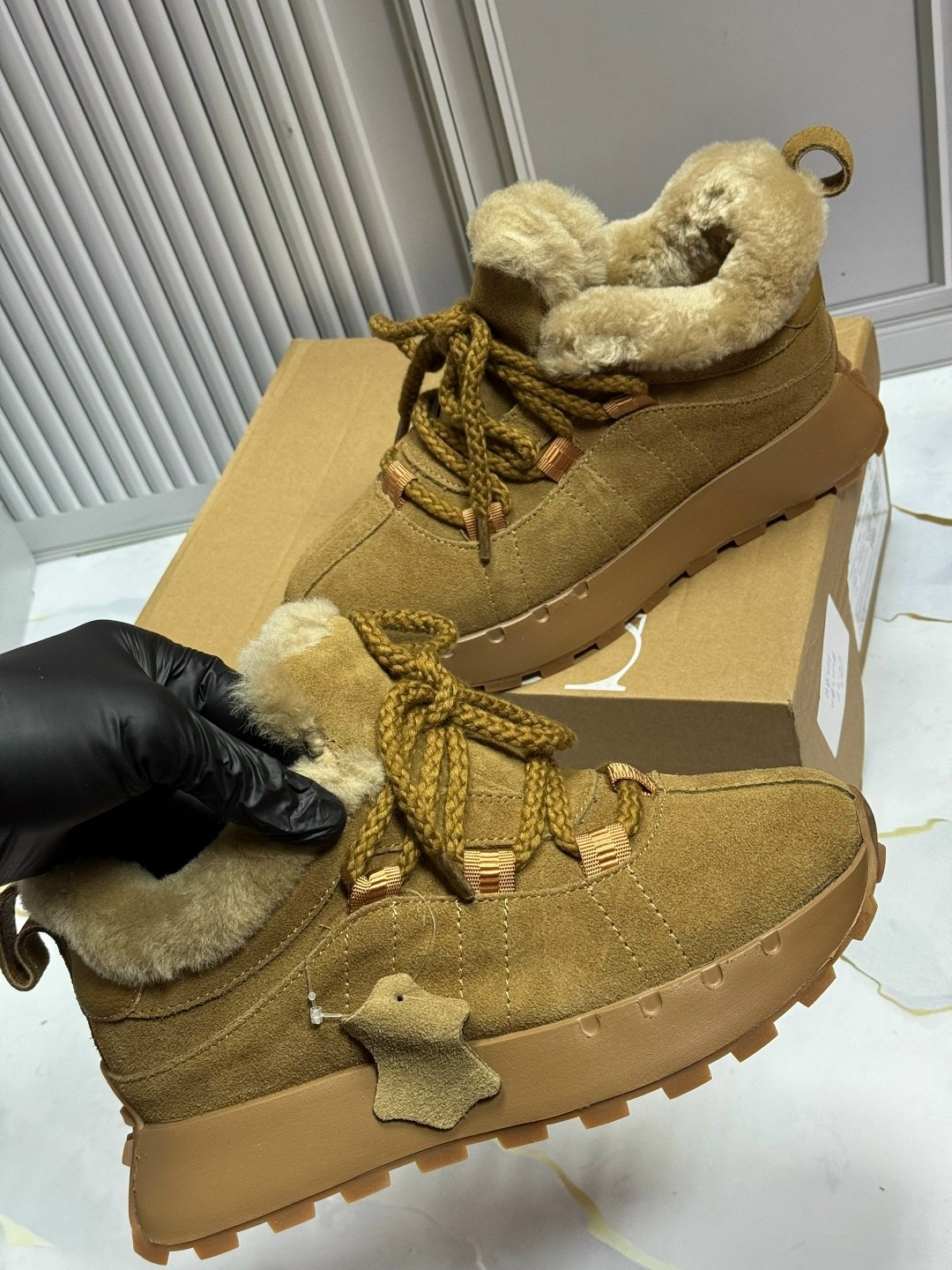 ,кроссовки женскиe,зимние кроссовки,женская ,женские зимние кроссовки