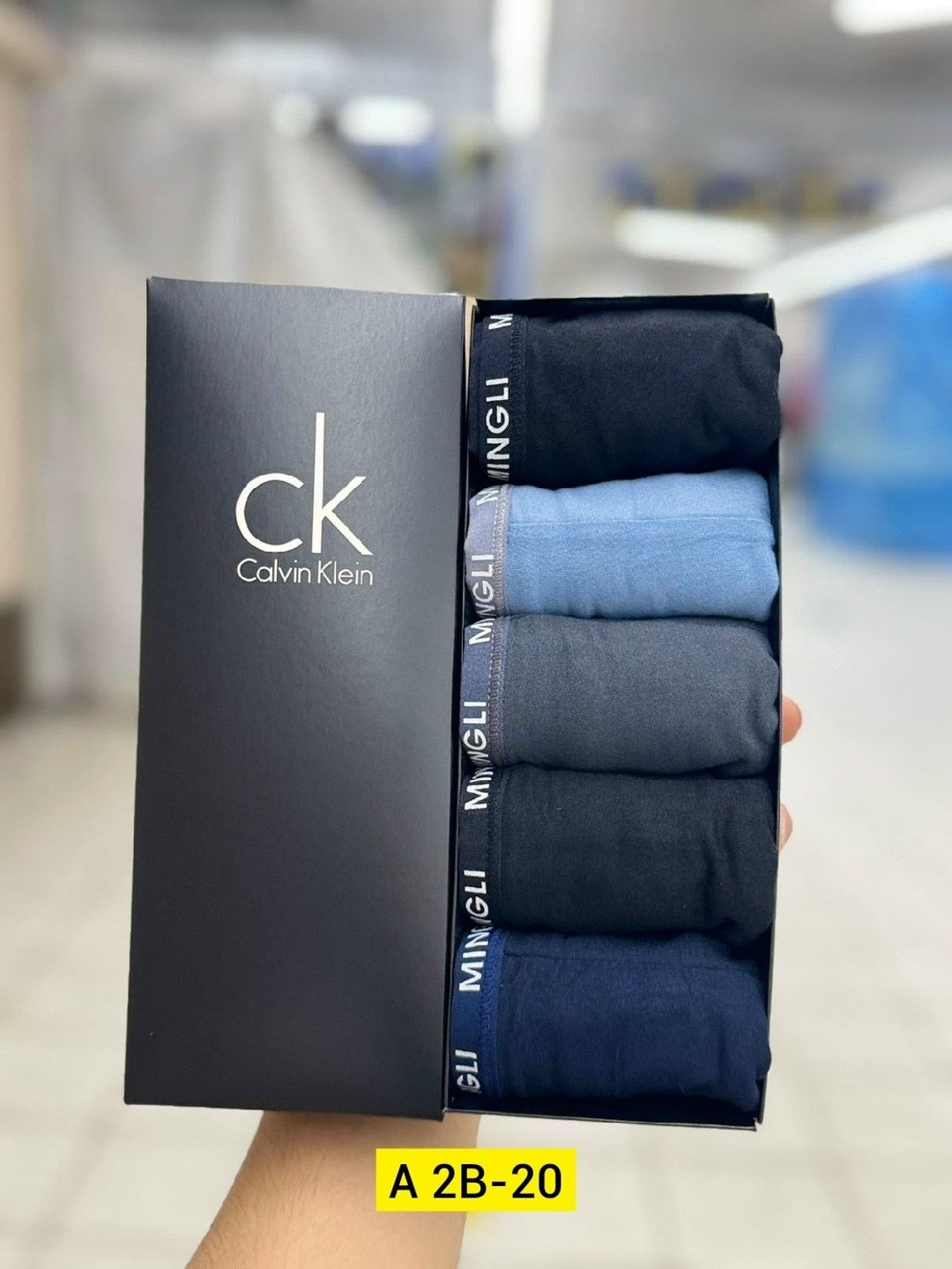 мужские трусы calvin klein,набор мужских трусов calvin klein,набор трусов кельвин кляйн 5 штук,подарочные наборы носки calvin klein,трусы calvin klein набор