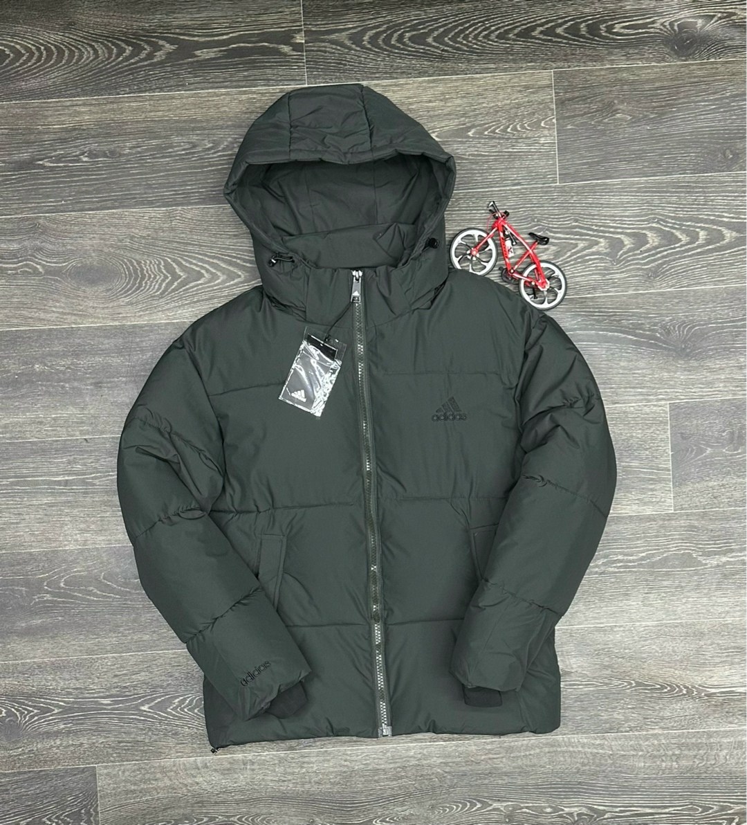 куртка мужская зимняя adidas,зимняя куртка adidas,куртка зимняя,мужская зимняя куртка,мужские пуховики adidas