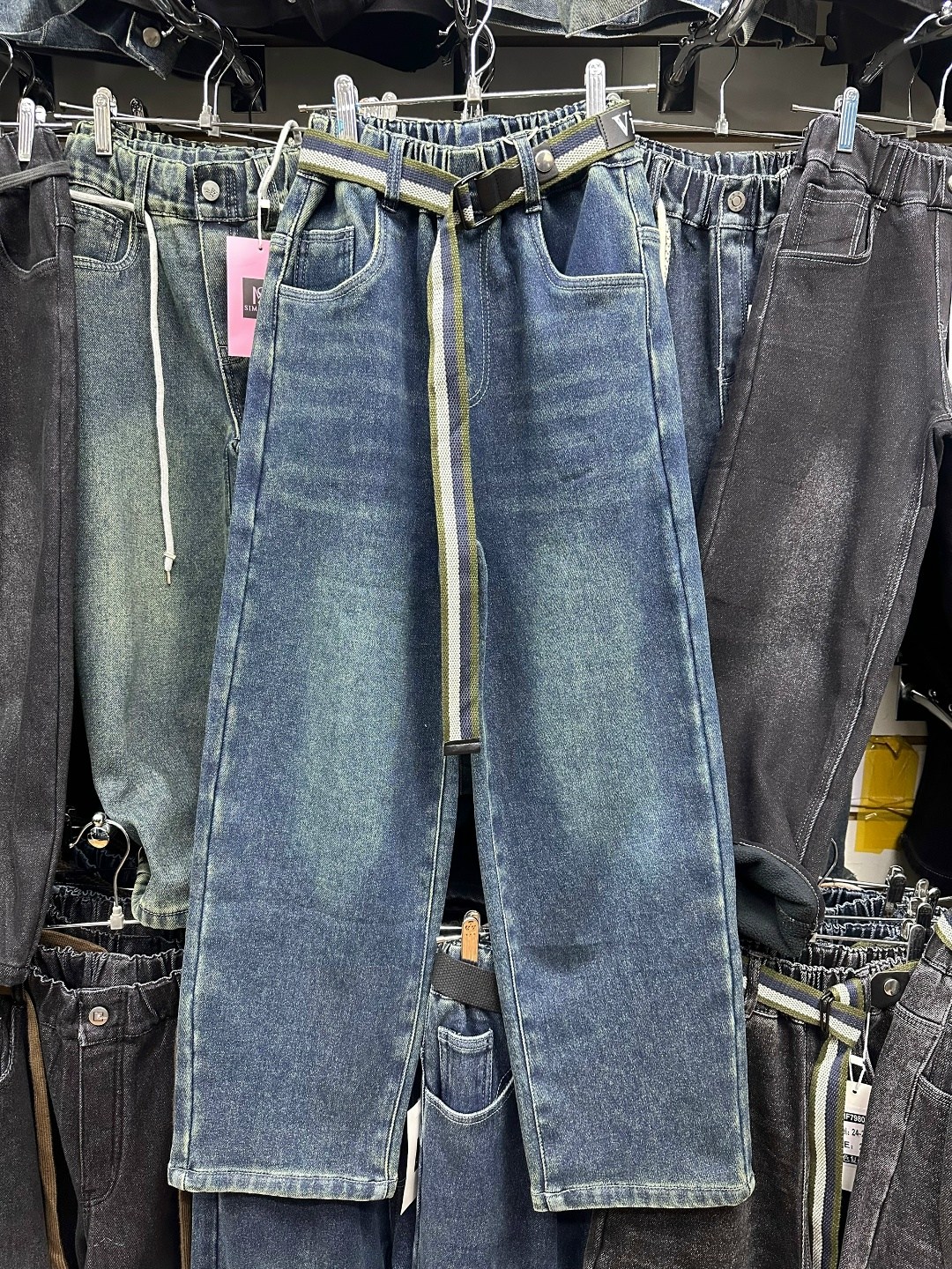 джинсы женские,брюки джинсы,модные джинсы,одежда джинсы,штаны джинсы