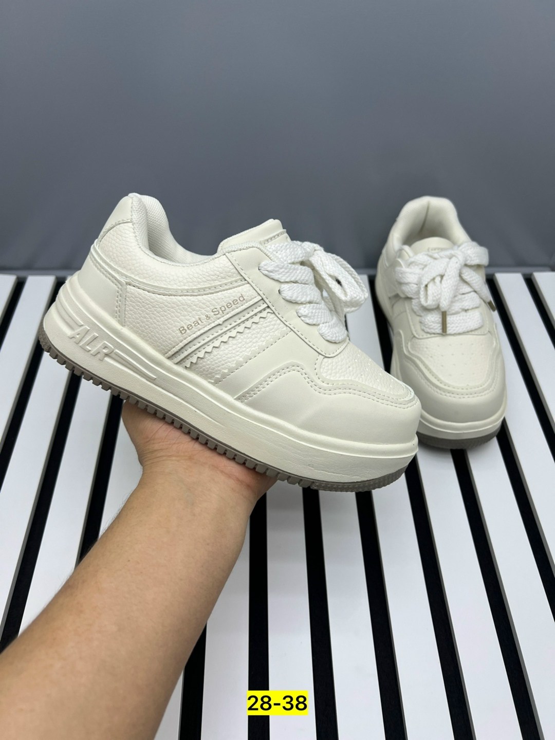 ,женские кроссовки,кроссовки закрытые,повседневные кроссовки,кроссовки для женщин