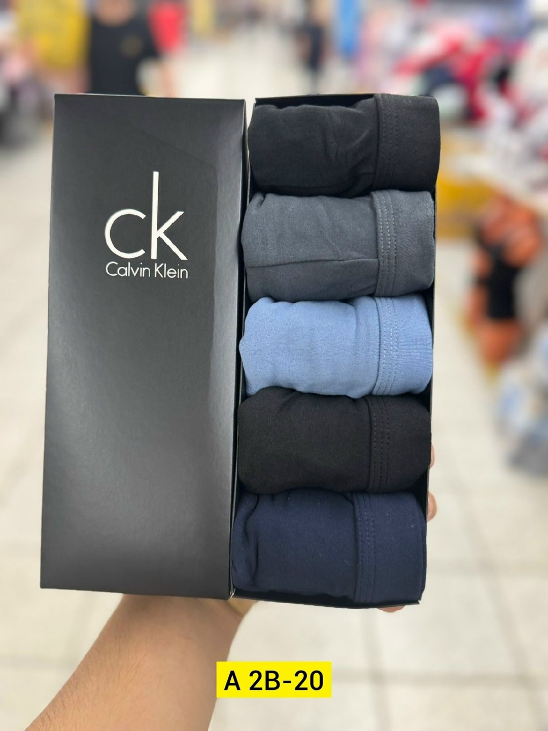 мужские трусы calvin klein,набор мужских трусов calvin klein,набор трусов кельвин кляйн 5 штук,подарочные наборы носки calvin klein,трусы calvin klein набор