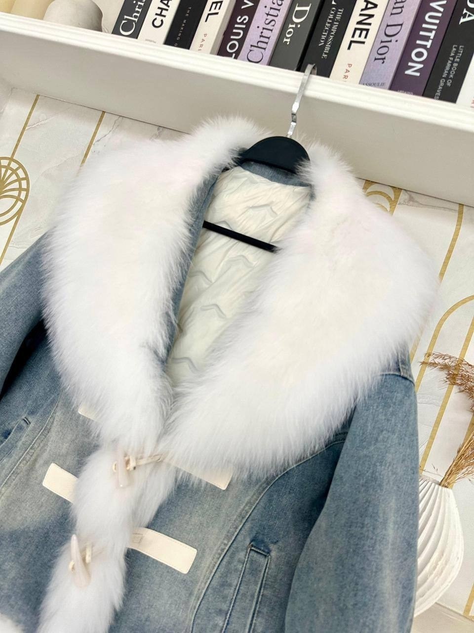 джинсовка с мехом,джинсовая куртка с мехом,джинсовка с мехом женская,джинсовая куртка с меховым воротником,джинсовая куртка с мехом женская