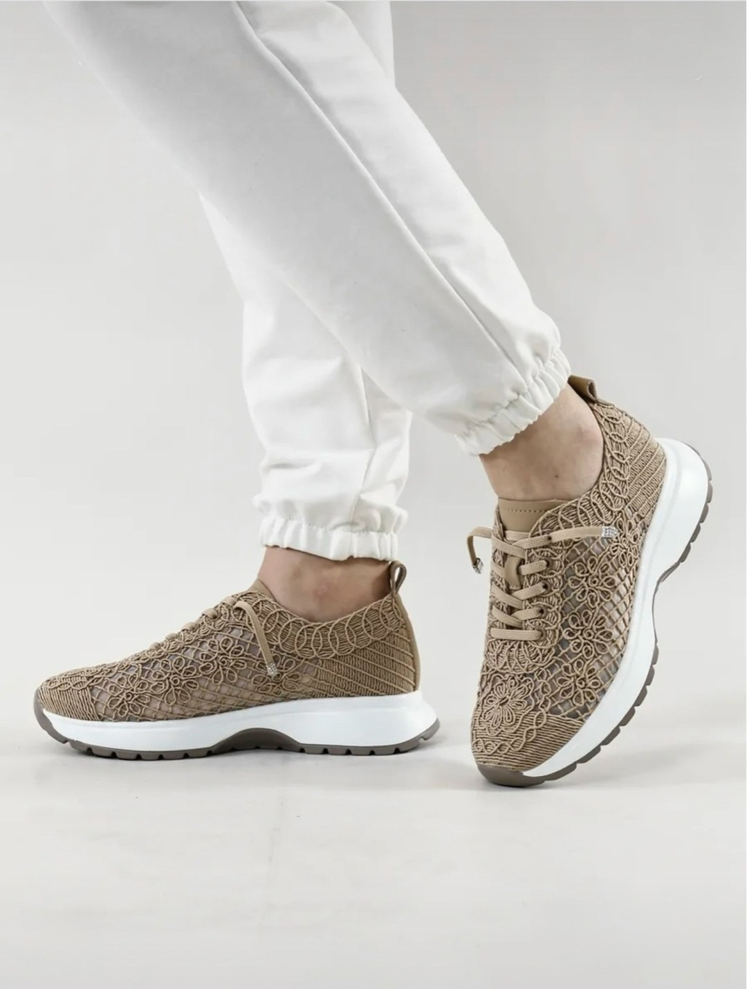 ,женские кроссовки,спортивная , женская,обуви