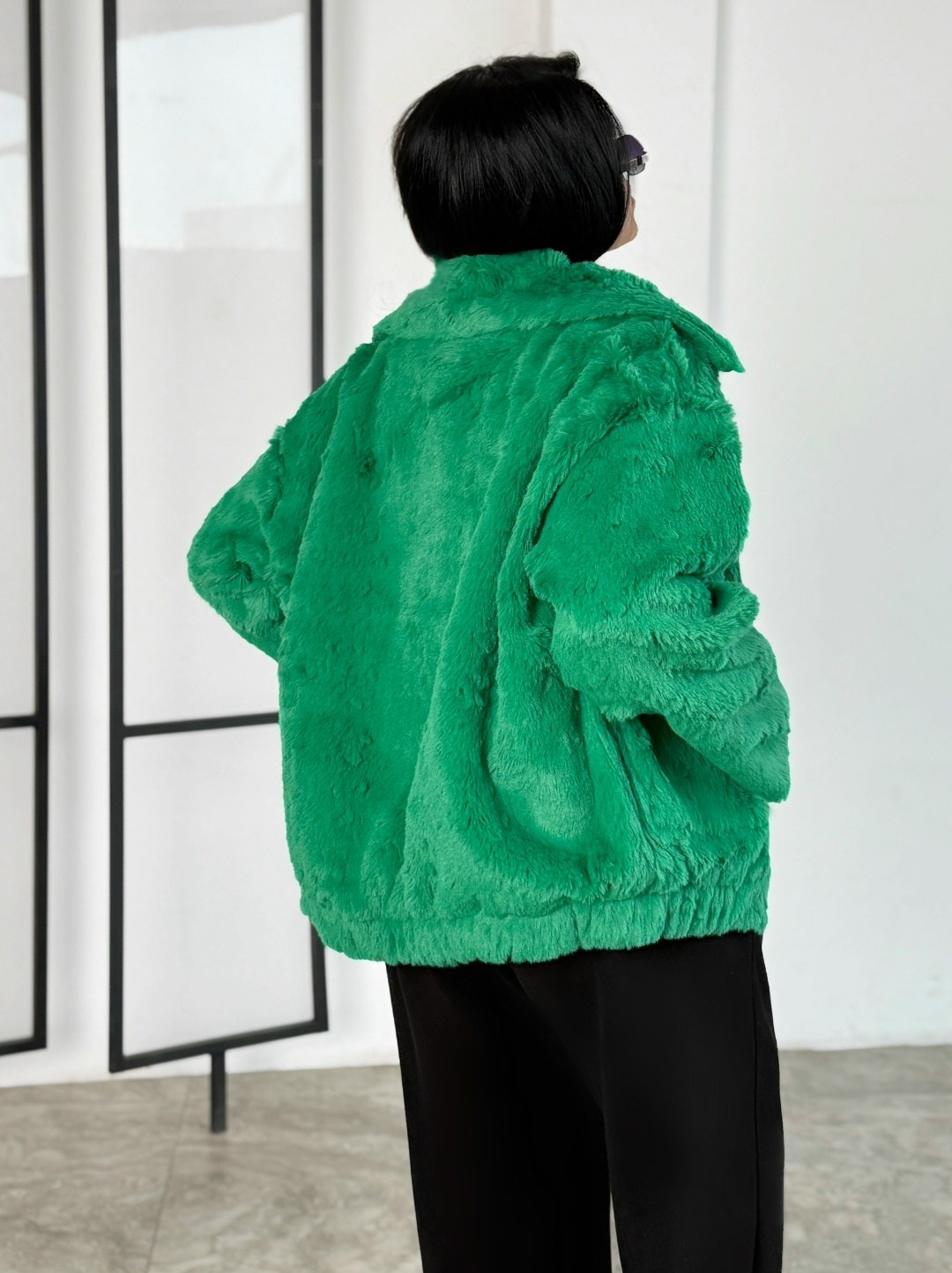 зеленая шуба короткая,куртка,куртка зеленая,шубка,женская куртка