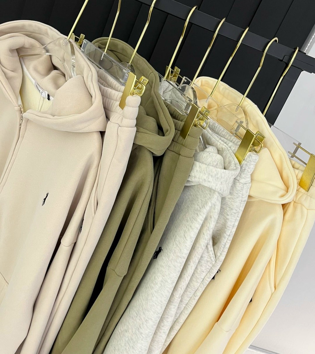 костюм на флисе,спортивные костюмы на флисе,женские костюмы,толстовки,женский костюм на флисе