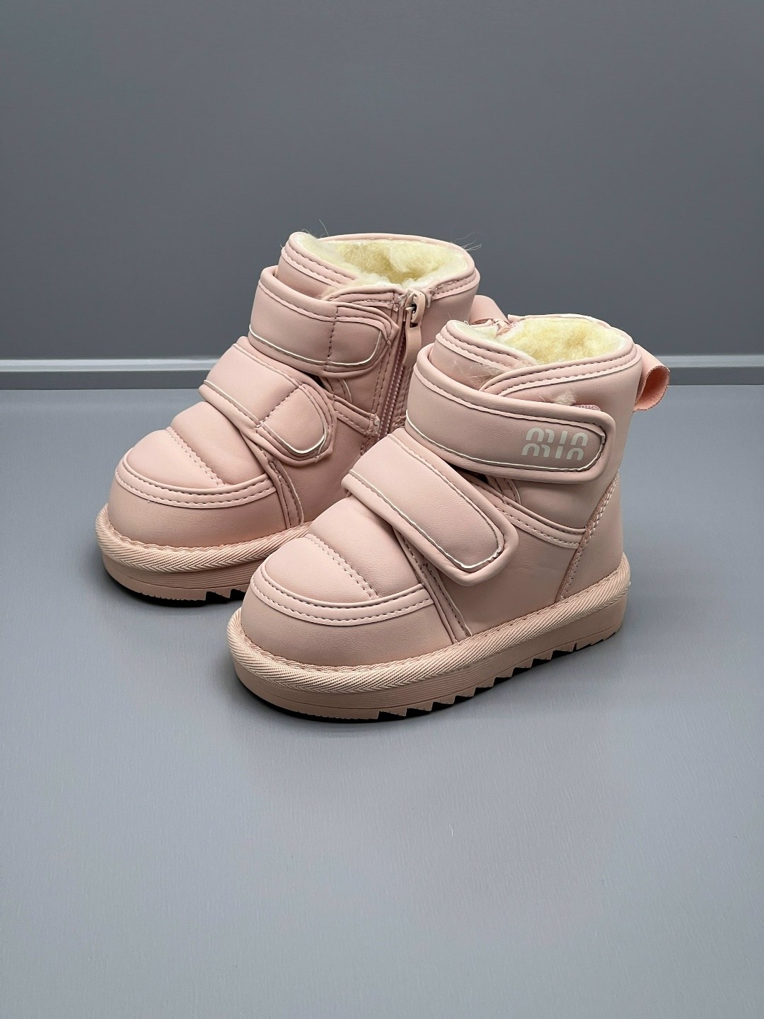 детские зимние ботинки,,детские ботинки,детские зимние сапоги,ботинки детские теплые