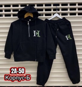 Костюм