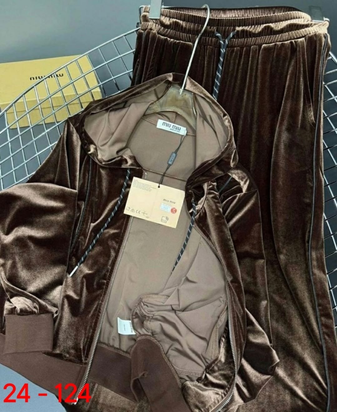 велюровый костюм спортивный,велюровый спортивный костюм женски,женский велюровый костюм,велюровый костюм адидас женский,костюм велюровый