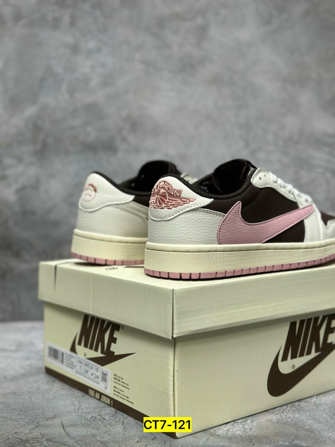 кроссовки nike air jordan 1 low,кроссовки nike air jordan 1 low travis scott,nike air jordan 1 low travis scott,кроссовки nike air jordan 1 low x travis scott,кроссовки nike air jordan 1