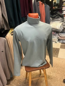 Свитер