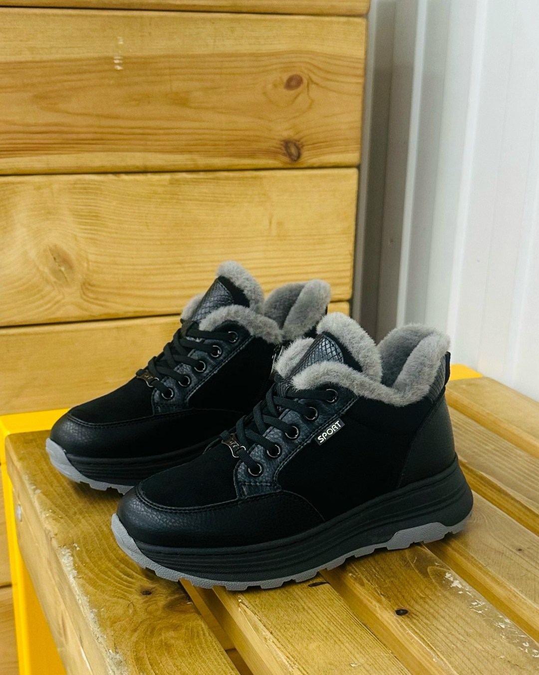,зимние кроссовки,женские кроссовки зимние,кроссовки женскиe,зимняя женская
