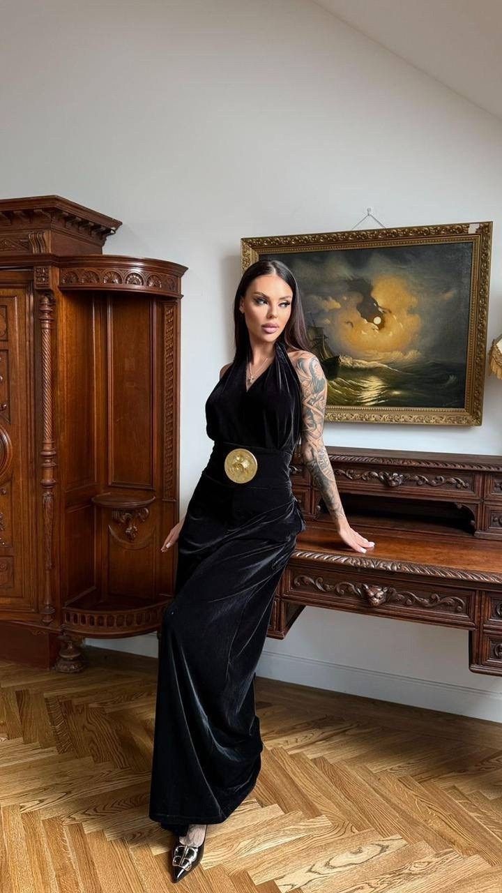 черное бархатное платье длинное,платье вечернее велюровое,платье из бархата,черное бархатное платье,платье из велюра