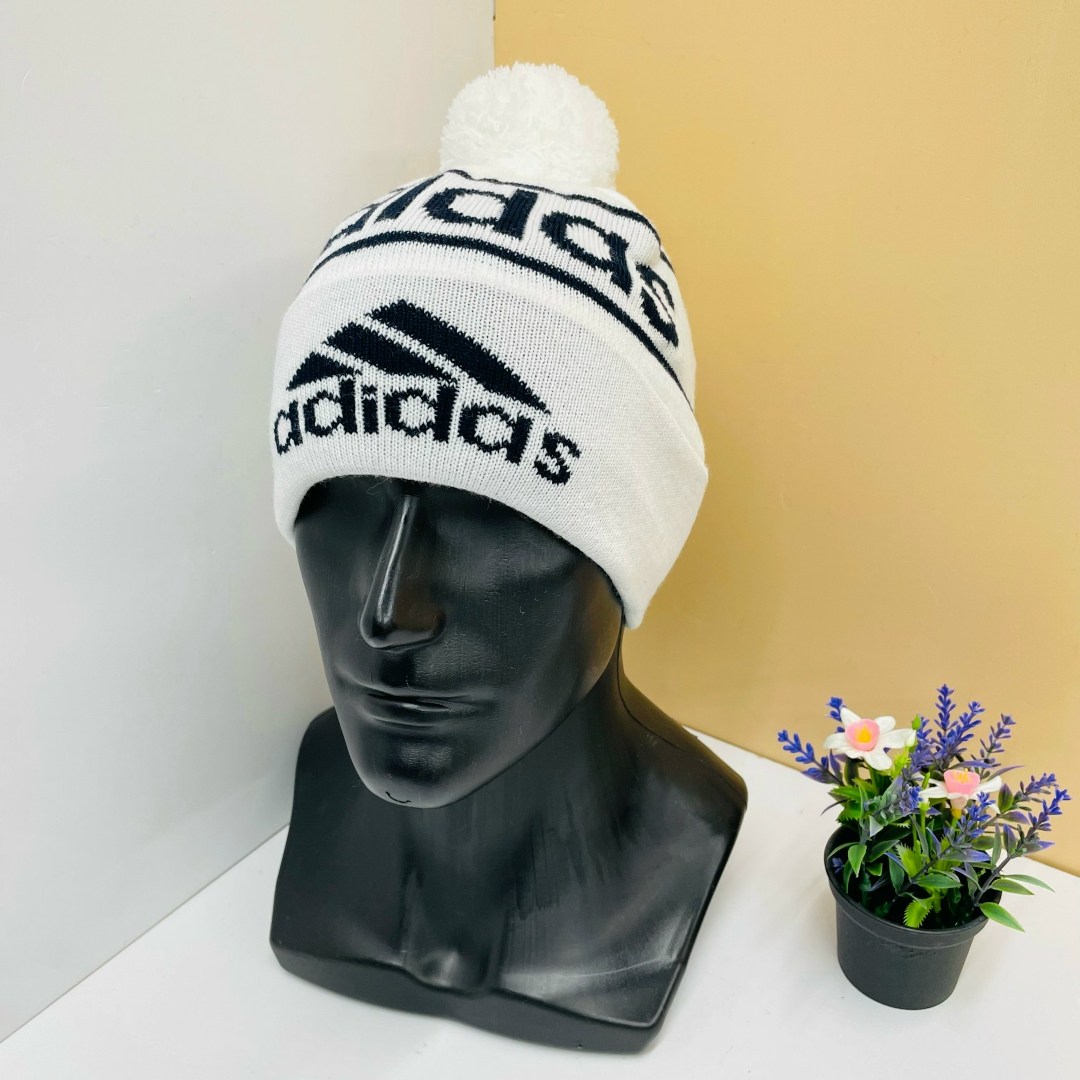 шапка адидас с помпоном,шапка адидас,шапка адидас с бубоном,мужские шапки adidas,шапка адидас красная