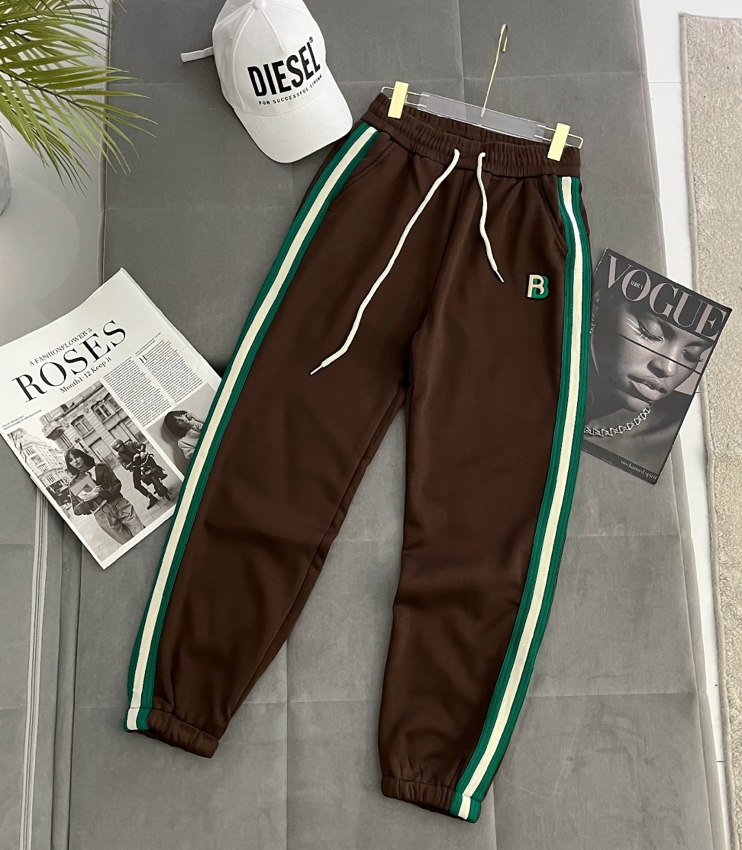 спортивные штаны,брюки спортивные,брюки мужские модные,штаны гуччи мужские с полоской,мужские спортивные брюки