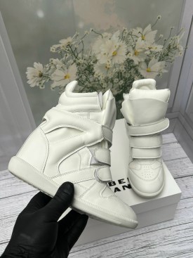 Кроссовки