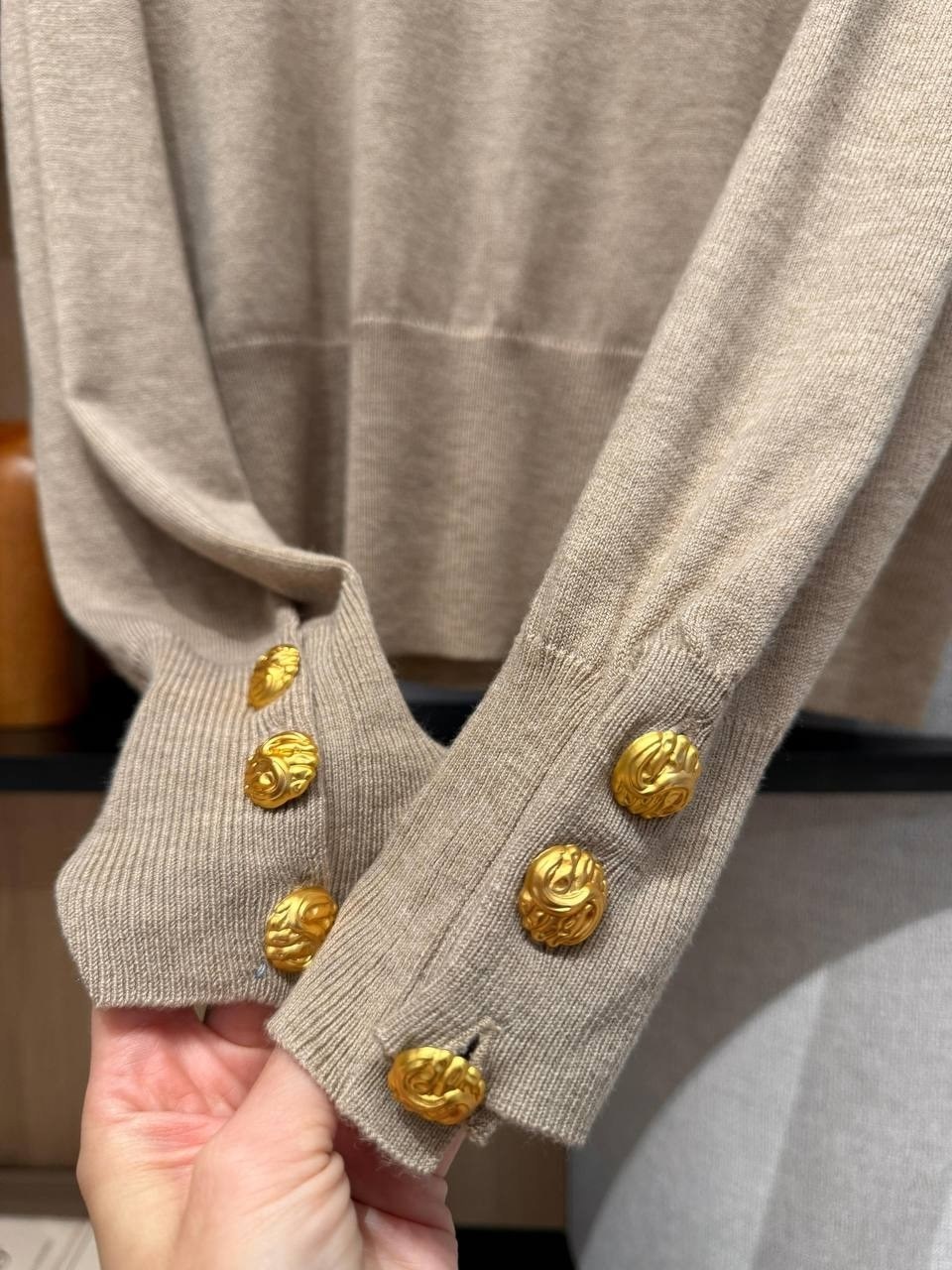 стильная кофта,кофта женская,бежевый свитер,стильный свитер,женская водолазка