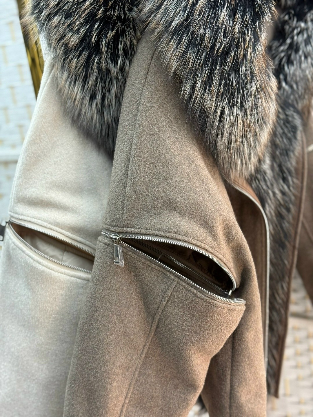 пальто с мехом,модная куртка,парка с мехом,куртка с мехом,зимняя парка с натуральным мехом