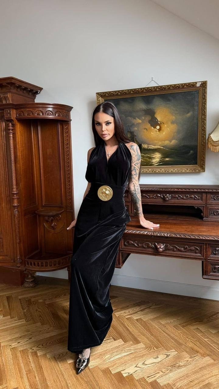 черное бархатное платье длинное,платье вечернее велюровое,платье из бархата,черное бархатное платье,платье из велюра