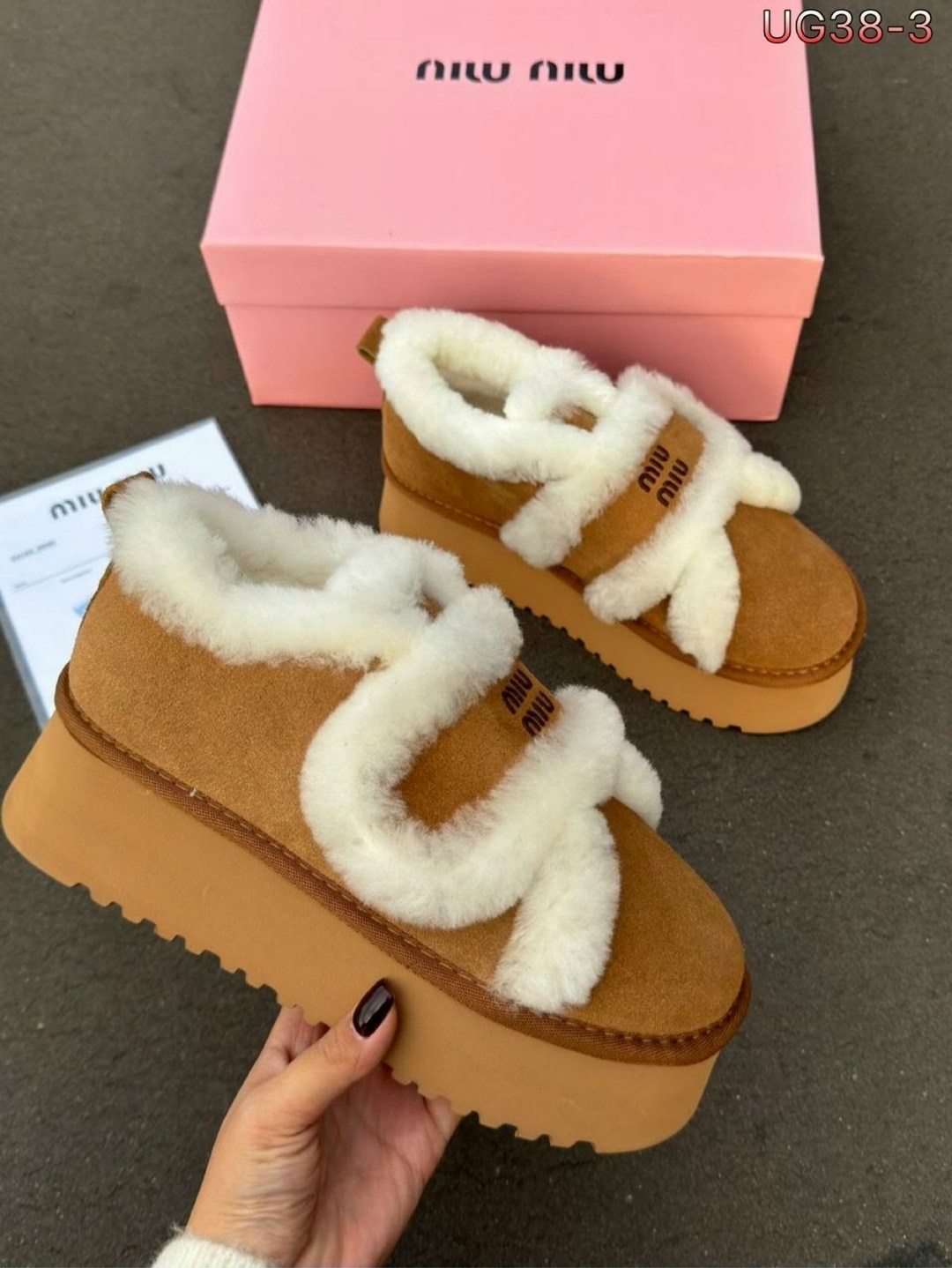 женские угги,,угги зимние короткие с мехом,угги miu miu, женская