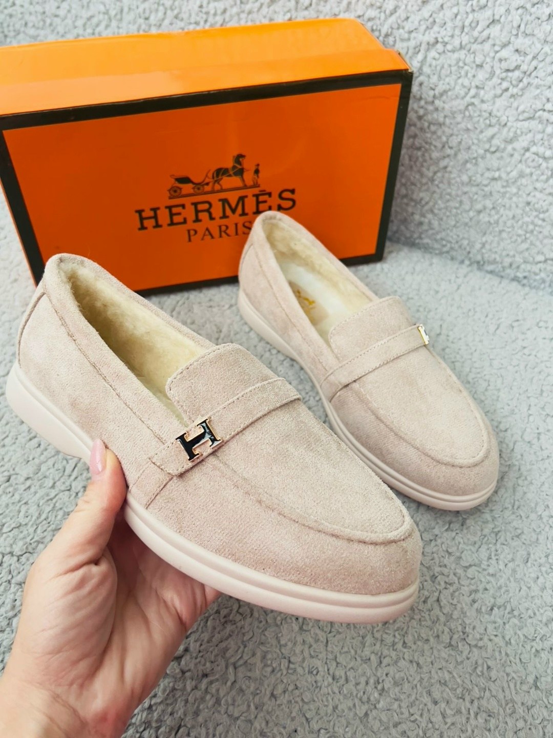 ,loro piana лоферы женские,замшевые мокасины лоро пиано,женские мокасины с металлической,лоферы с мехам