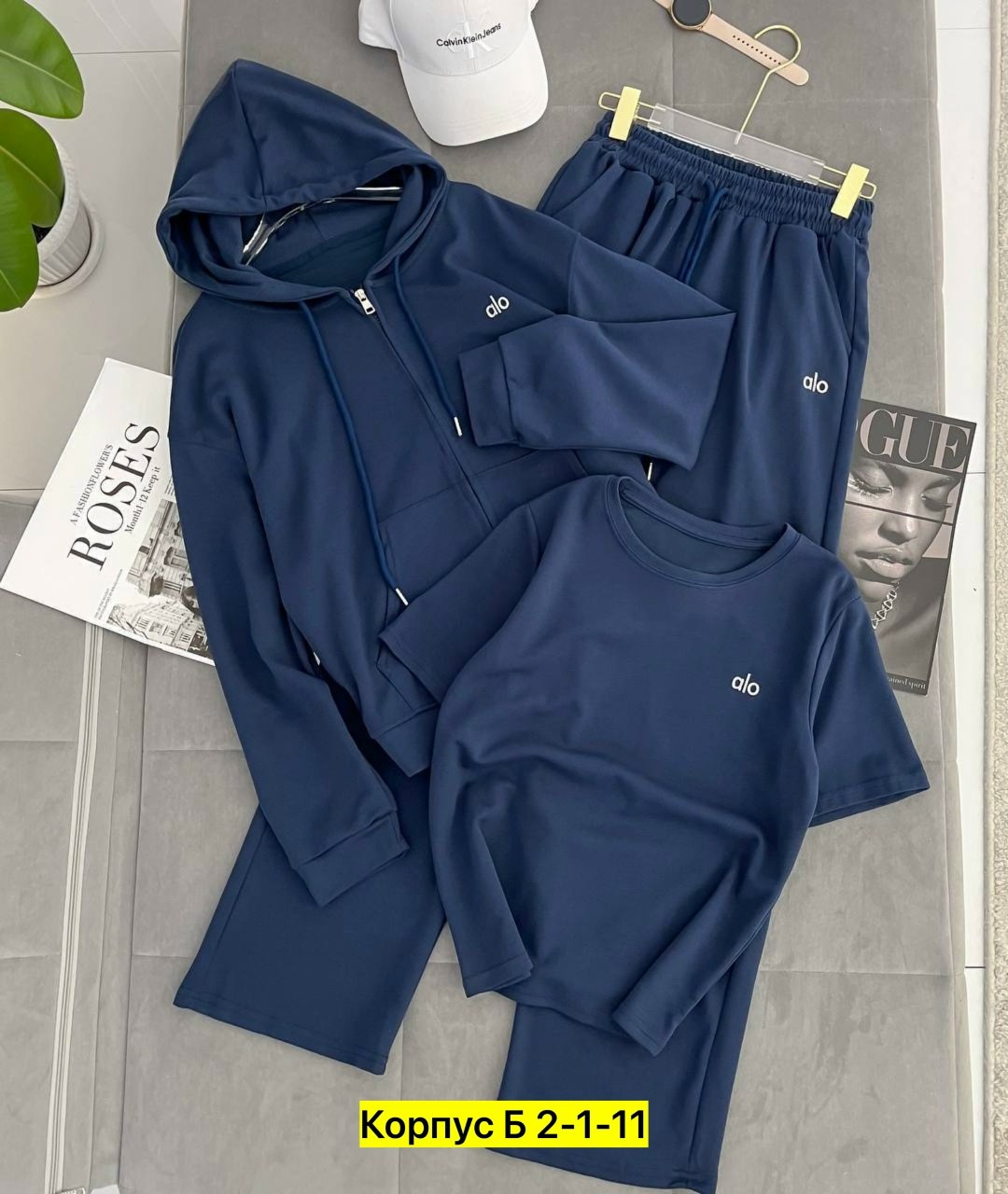 костюм тройка,костюмы спортивные женские,костюм alo,костюм на флисе,спортивные костюмы двойка