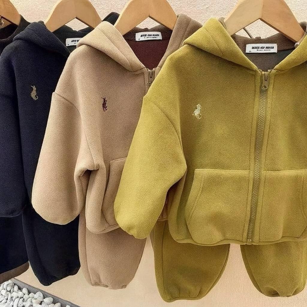 флисовые костюмы,флисовые куртки,спортивные костюмы на флисе,флисовая одежда,флисовый костюм детский