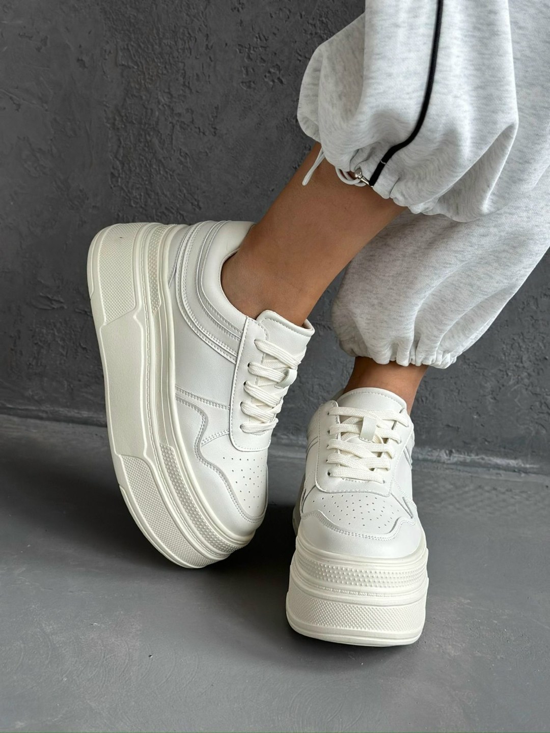 ,кроссовки женскиe,кеды женски,белые кроссовки,модные кроссовки