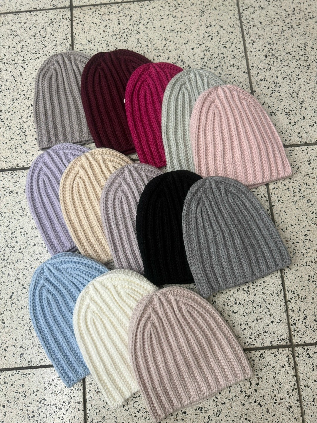 шапка,вязаная шапка,шапка демисезонная,шапка бини,шапка резинкой