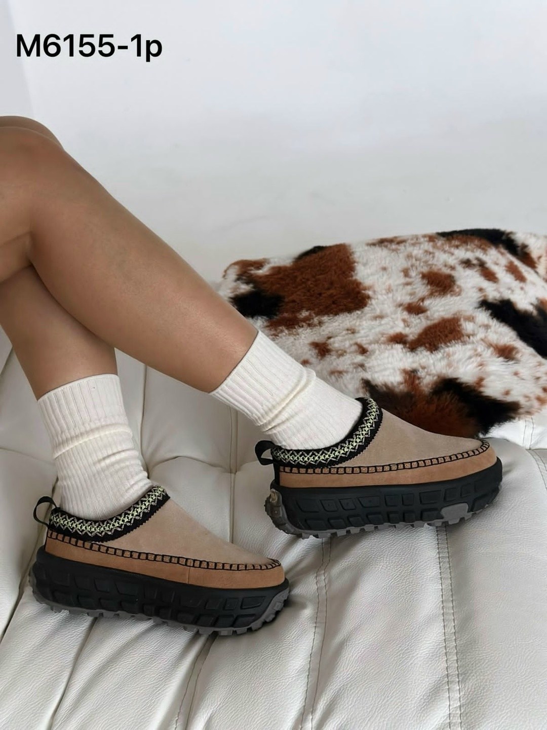 ,женская ,женская  зимняя,угги женские,модная