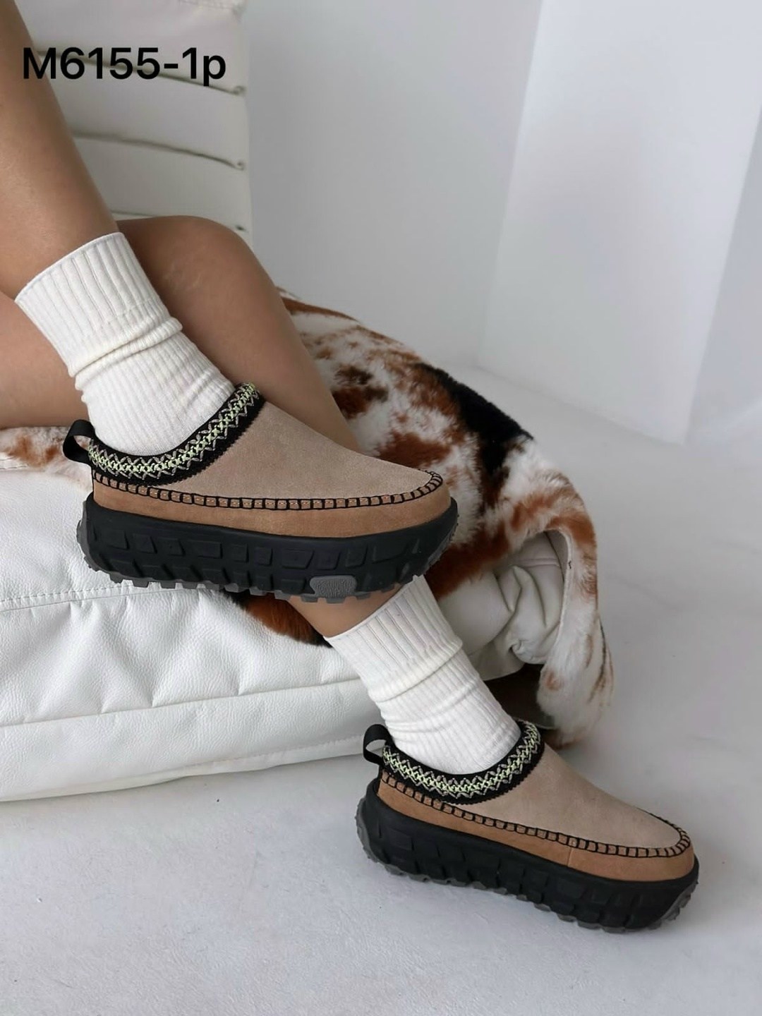 ,женская ,женская  зимняя,угги женские,модная