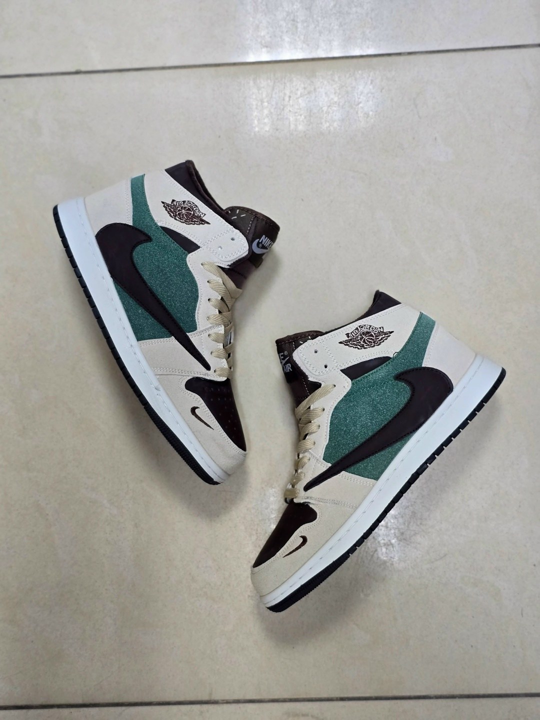 nike air jordan 1 travis scott,мужские кроссовки nike air jordan 1 retro high,кроссовки nike air jordan 1 travis scott,jordan 1 travis scott,nike air jordan 1