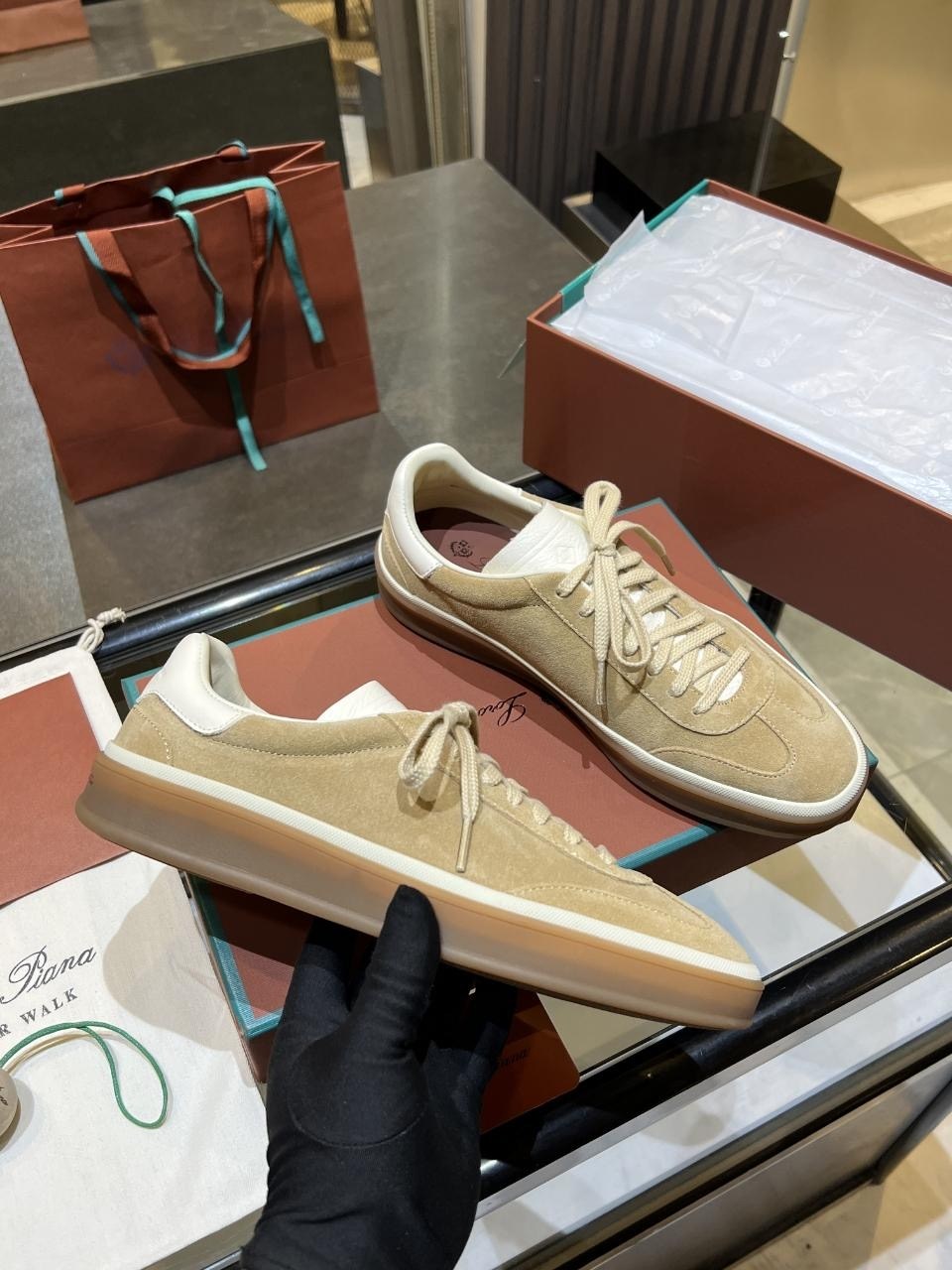 ,loro piana кроссовки,кеды loro piana,замшевые кроссовки,повседневная