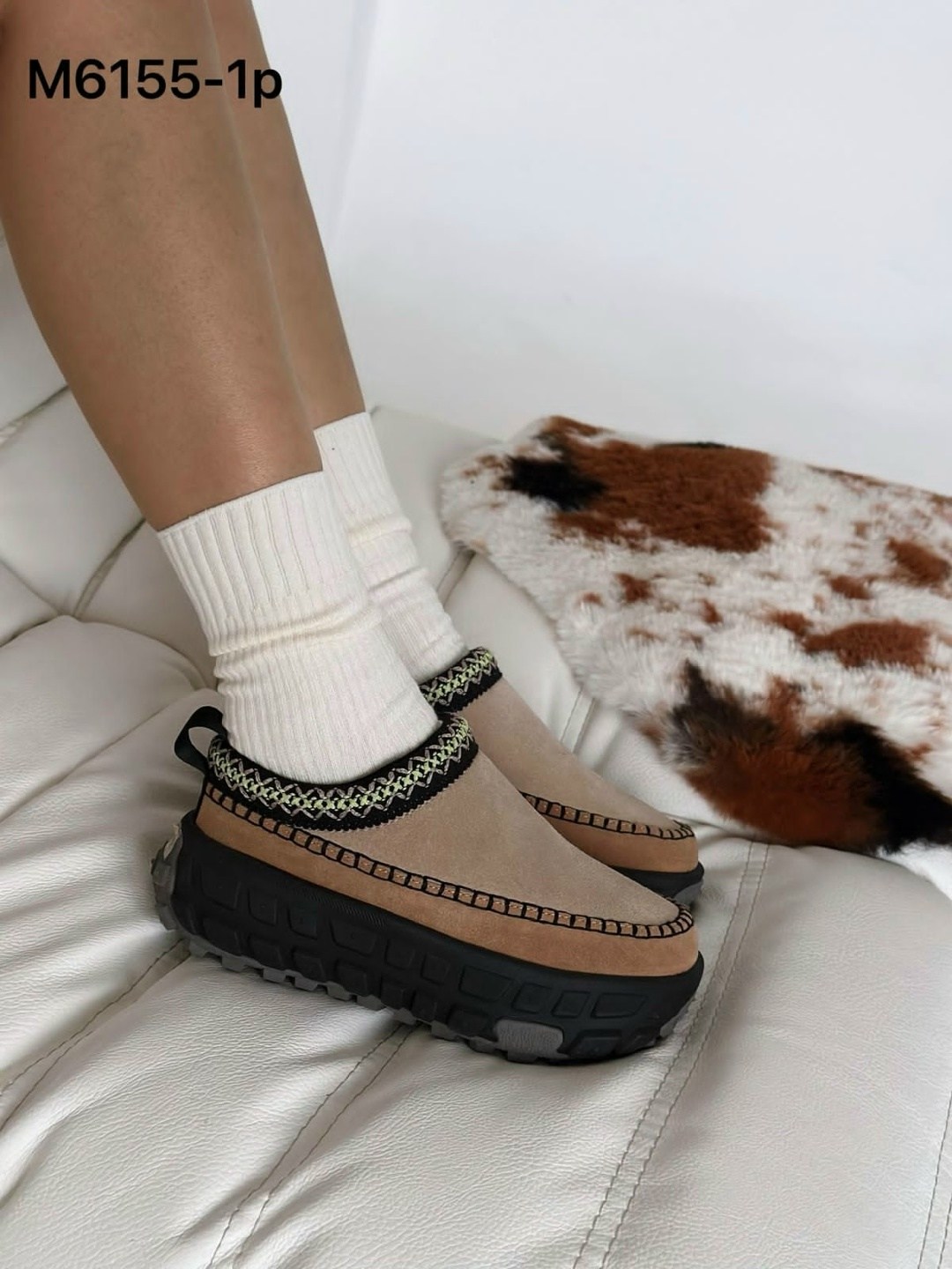 ,женская ,женская  зимняя,угги женские,модная