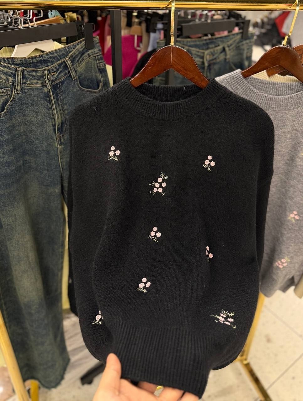 свитшот женская,джемпер с вышивкой,бежевый джемпер,вязаные свитера,трикотажный свитшот