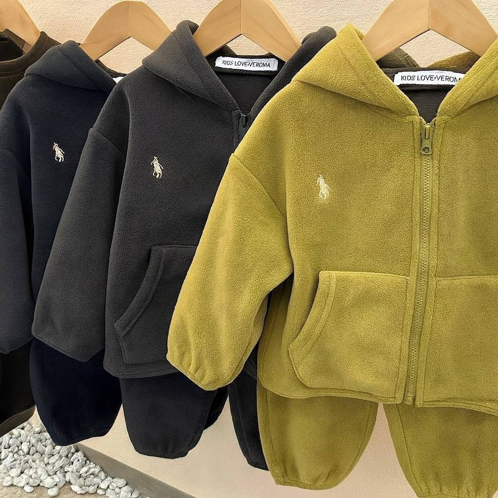 флисовые костюмы,флисовые куртки,спортивные костюмы на флисе,флисовая одежда,флисовый костюм детский