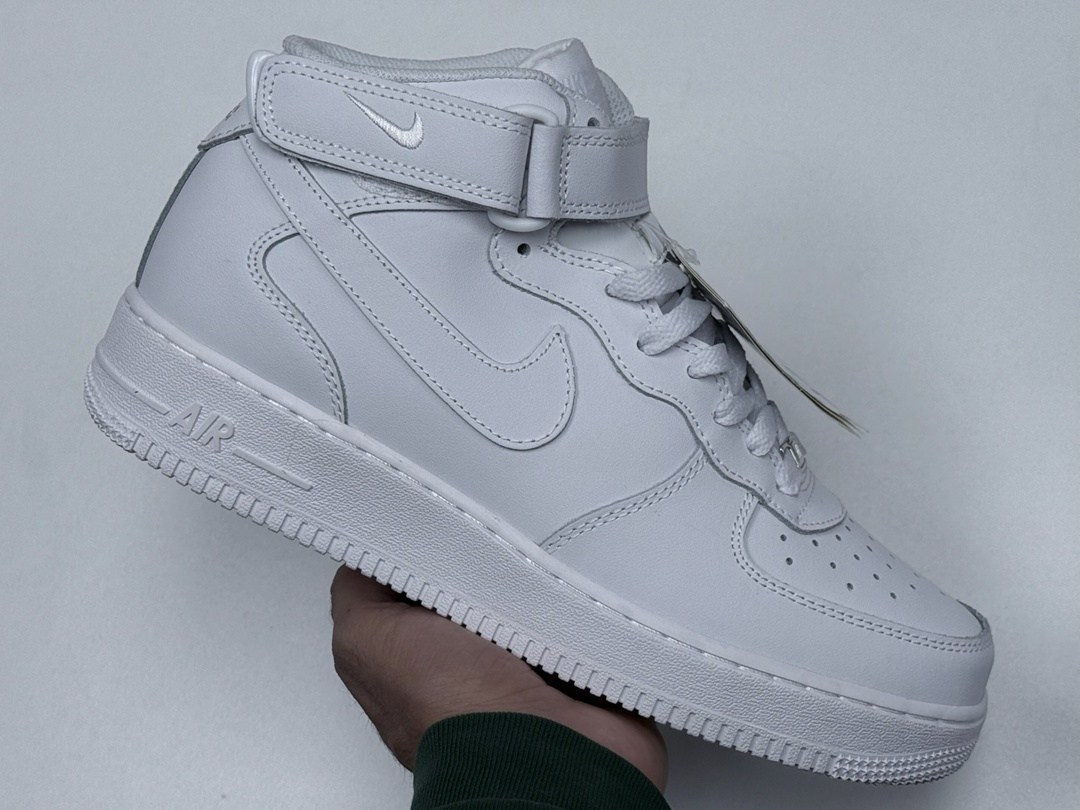 зимние кроссовки найк аир форс,nike air force 1 mid black,зимние кроссовки nike air force 1 mid,nike air force 1 mid 07,nike air force 1 mid