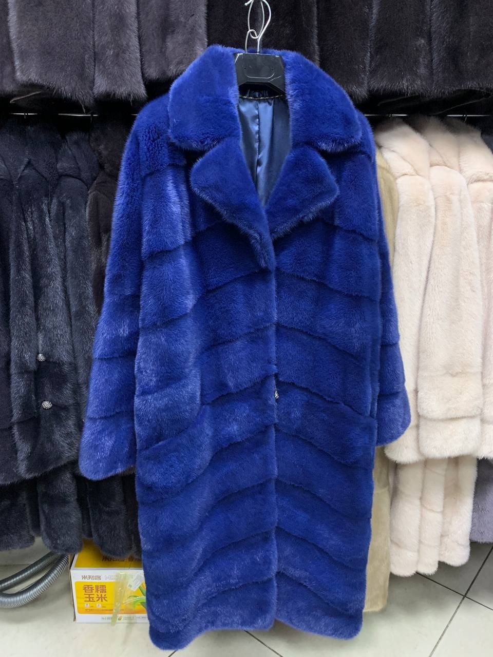 синяя норковая шуба,шуба синяя норка,норковая шуба,шуба синяя,шуба из норки