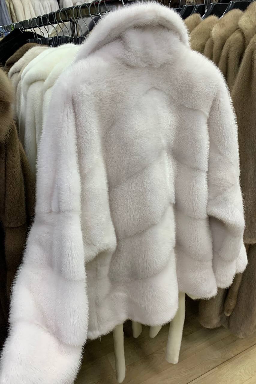 норковая шуба цельная белая автоледи,норковая шуба с английским воротником,норковая шуба,белая норковая шуба,шуба белая норка