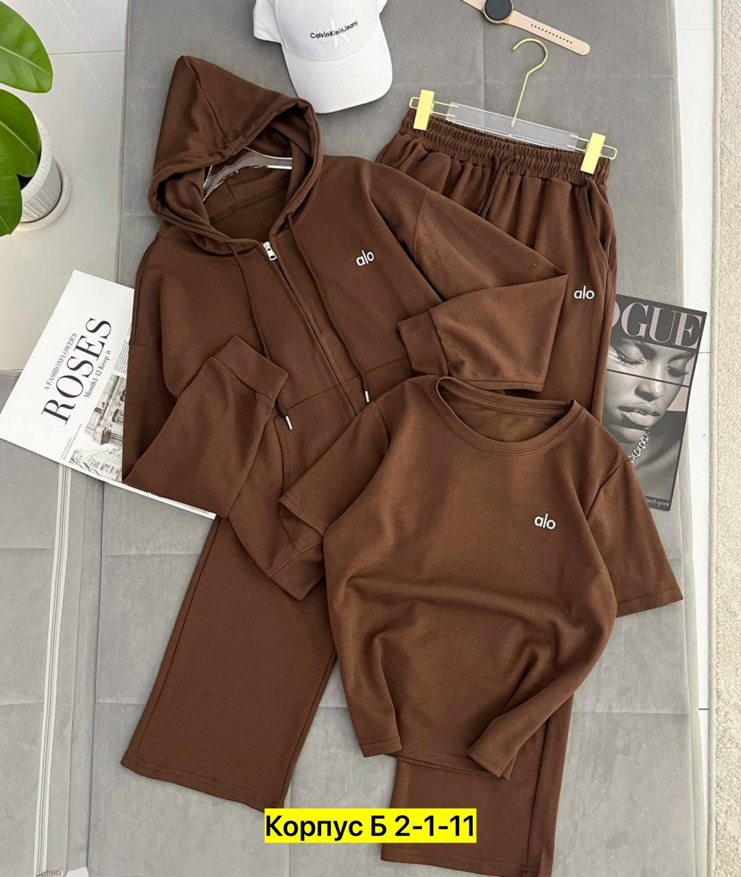 костюм тройка,костюмы спортивные женские,костюм alo,костюм на флисе,спортивные костюмы двойка
