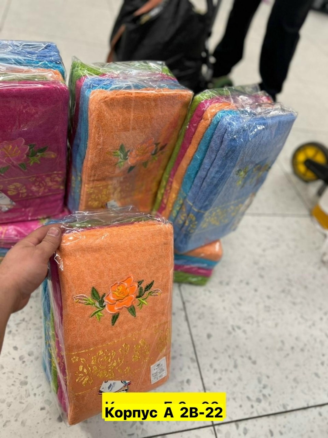 полотенца полотенца,полотенца махровая,полотенца подарочная,полотенца оптом,полотенца для рук