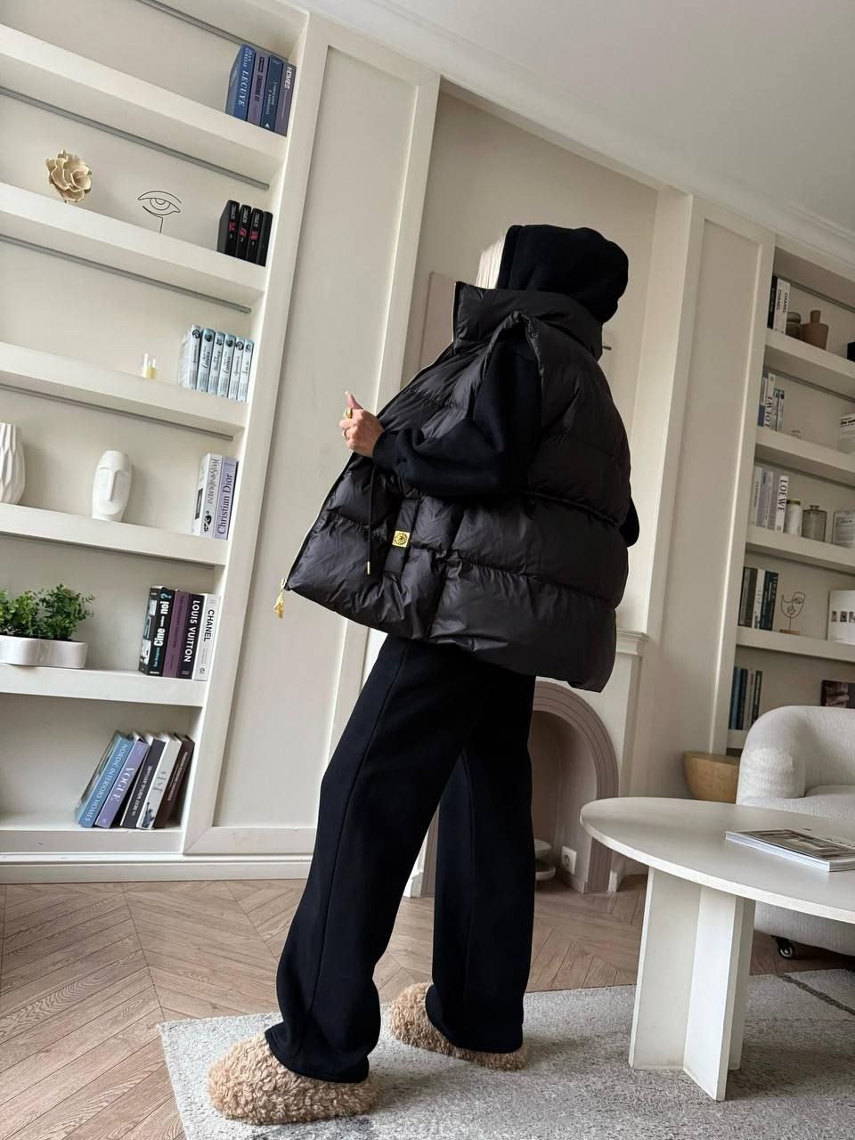 пуховой жилет,жилетка женская,женские жилеты,теплый жилет,жилет с капюшоном