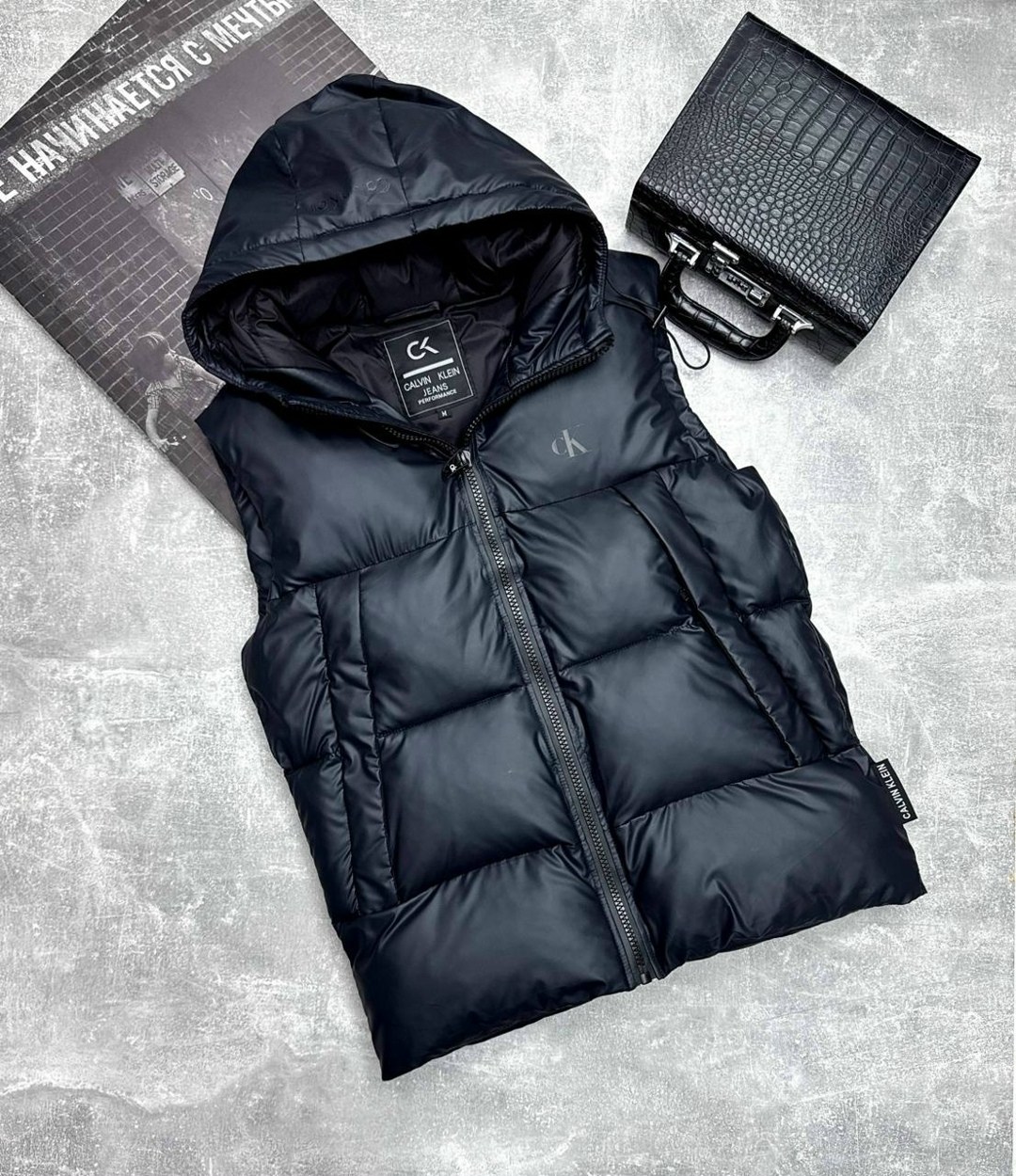 жилетка кельвин кляйн мужская,жилетка мужская,жилет мужской,жилетка,безрукавка мужская
